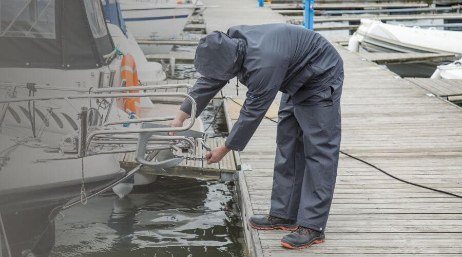 Why choose water damage restoration service for emergency flood repair in Lawrence